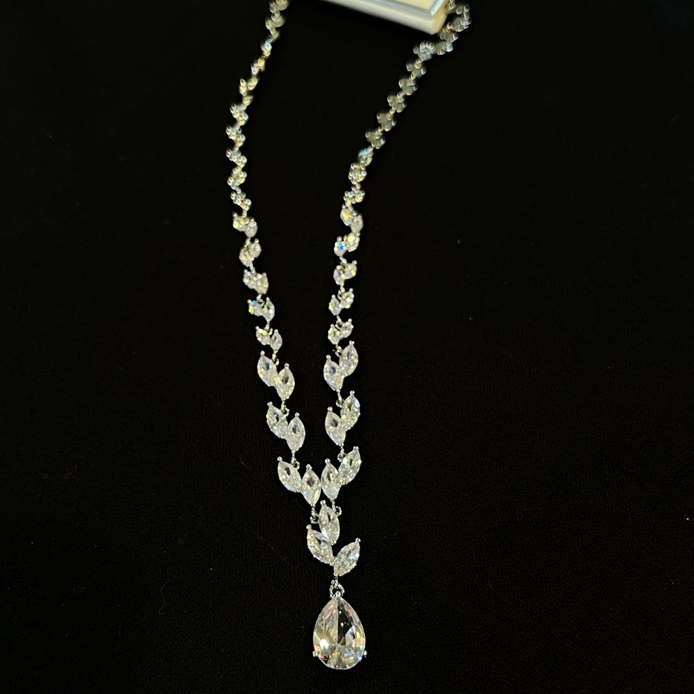 ALDO-Cubic Zirconia-Silver Dangle Teardrop-Event Necklace-NWT